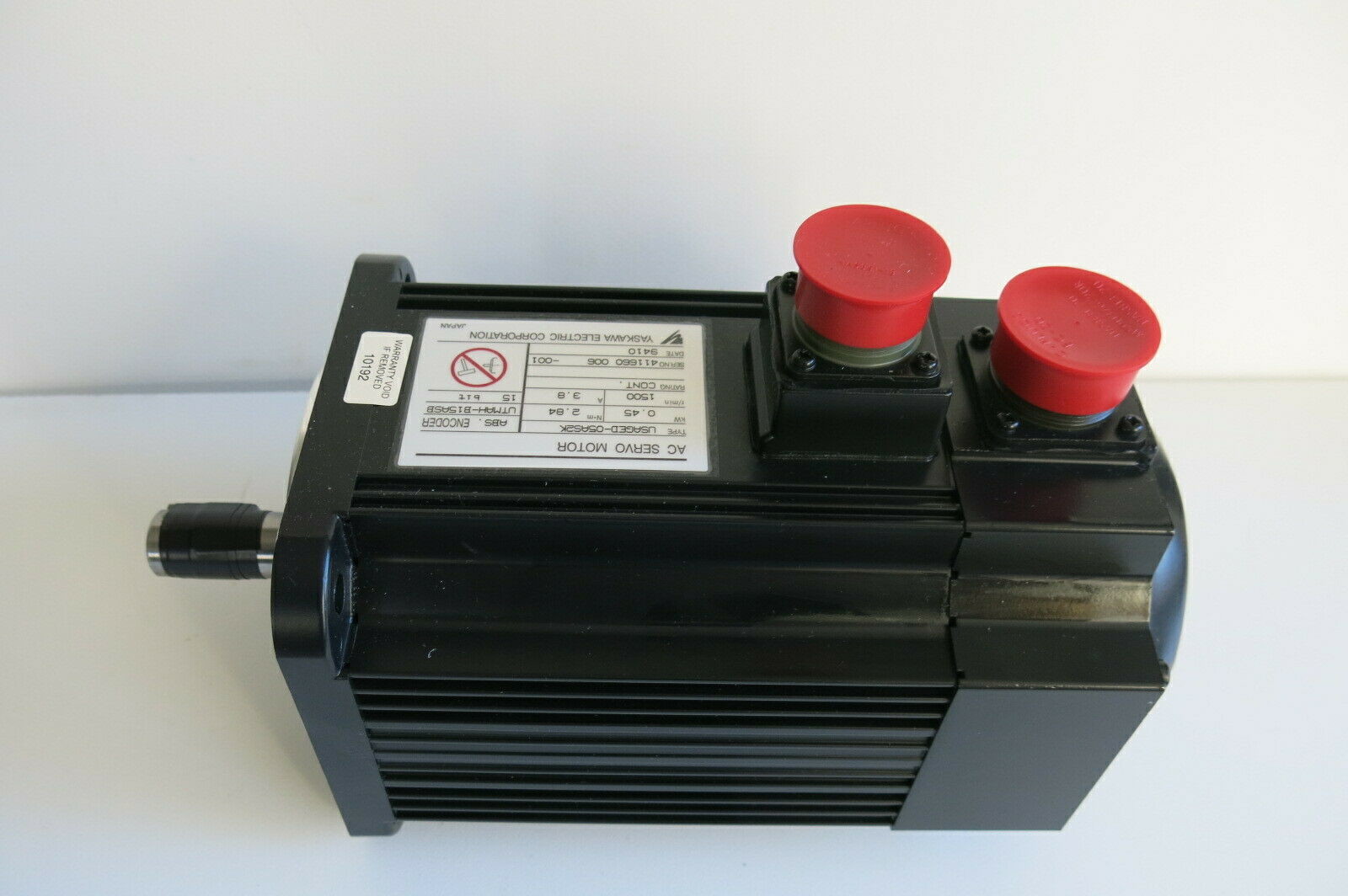 USAGED-05AS2K new original. Rated Output 0.45 kW .Rated Speed 1500 rpm, Continuous Rated Current 3.8 Amp,