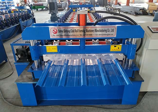 Coil Width 1000mm Automatic Roll Forming Machine , PPGI Wall Sheet Roll Forming Machine