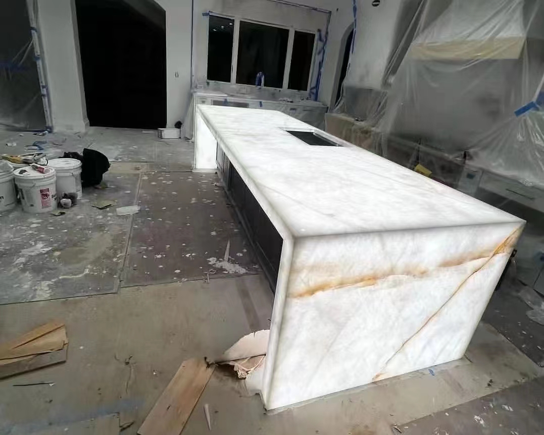 Translucent Cristallo Countertop Onyx Marble Table in Modern Design for Luxury Dining