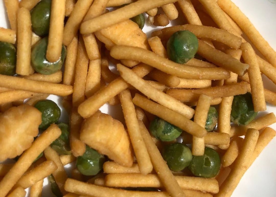 Ketchup Flavors Round Rice Crackers OEM Tomato Seasoning Crispy Snacks Foods