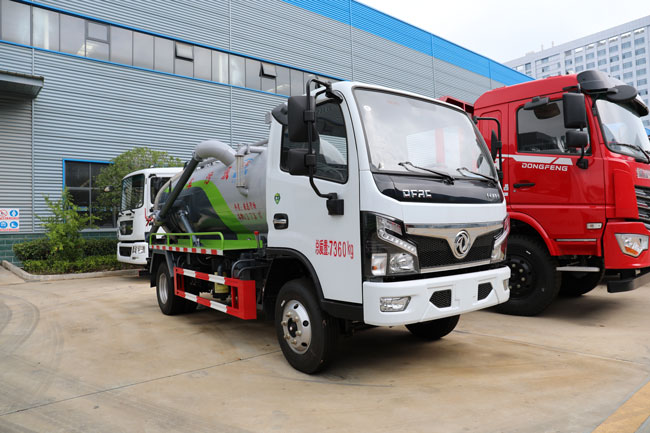 Cheapest Mini 4*2 4000 Liters Vacuum Truck Sewage Suction With Pump