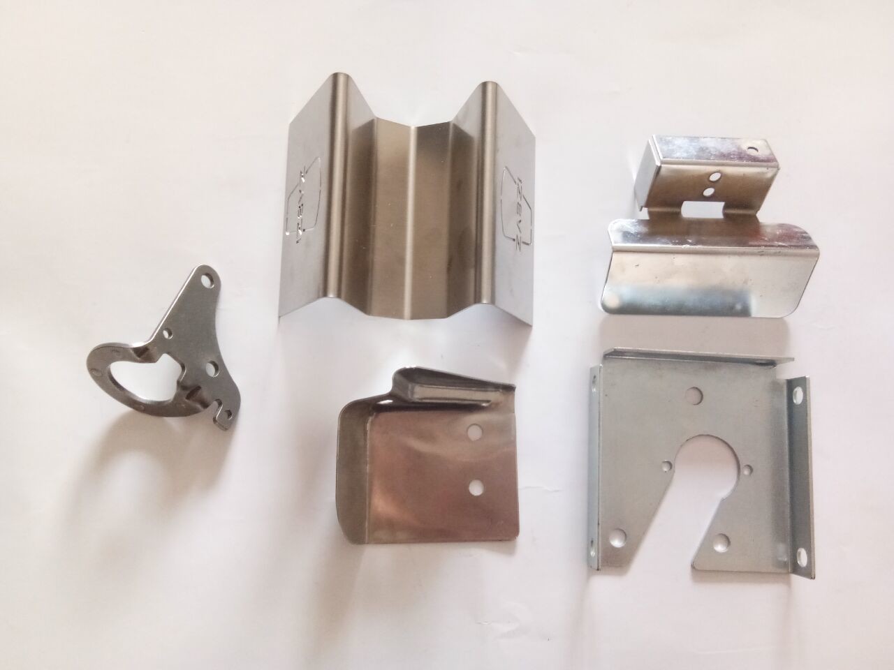 Custom Automotive Sheet Metal Fabrication Parts Galvanized Surface Treatment