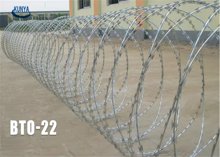 2.8mm 500mm Diamond Razor Wire Fence Barbed Coil Fencing