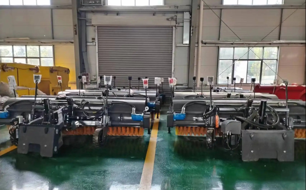 1500mm Cleaning Equipment Machines Gear Drive Snow Road Cleaner Custom
