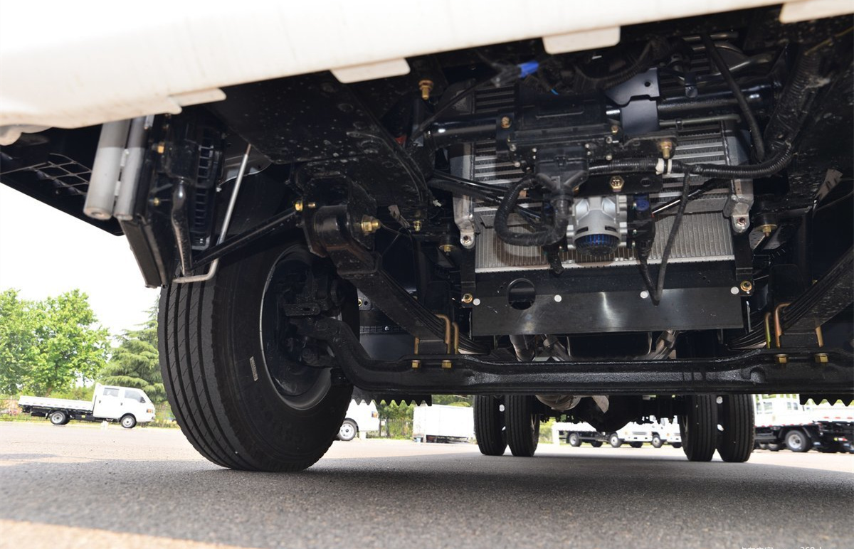 Customizable Isuzu Mini Cargo Truck 4x2 Single Cab Lorry Light Truck 5 Tons for Sale