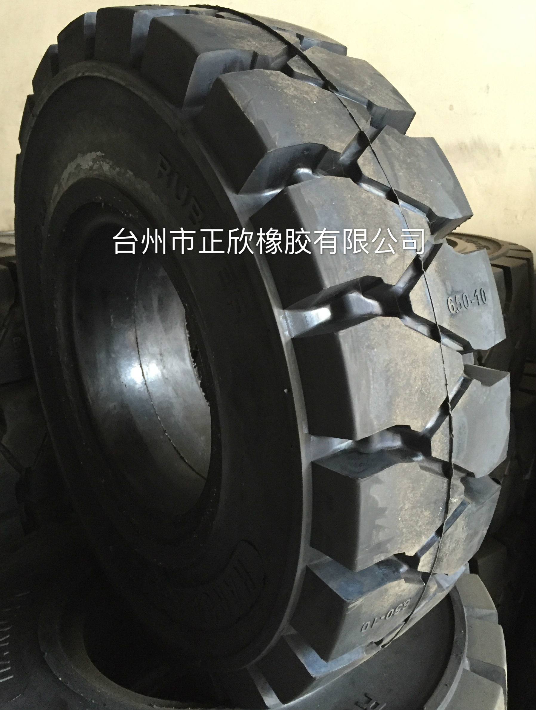industrial forklift tire with good wear resistance DOT CCC ISO certification