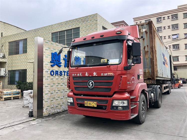 Capacity Plastic Feeding System With PLC Control Remote Control 500-2000 Kg Capacity
