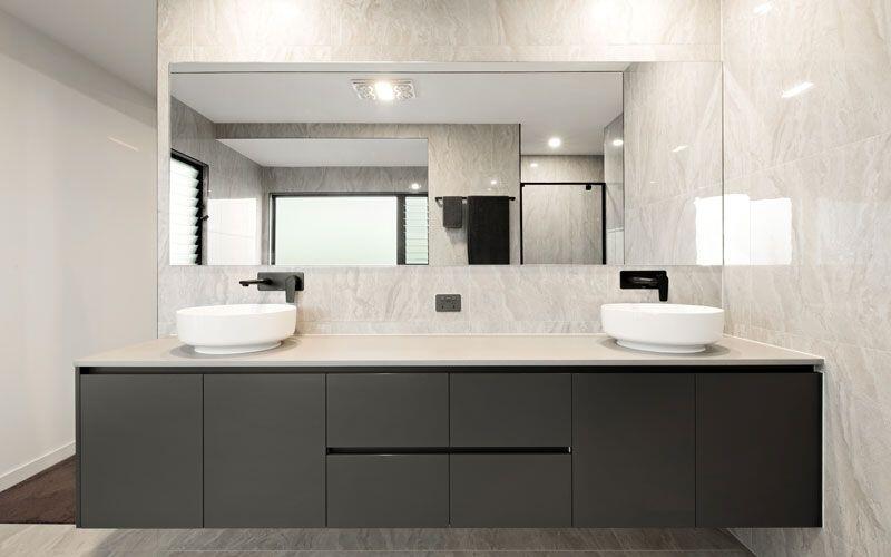 Modern Style Floating Bathroom Vanity with Simple White Finish and Waterproof Plywood