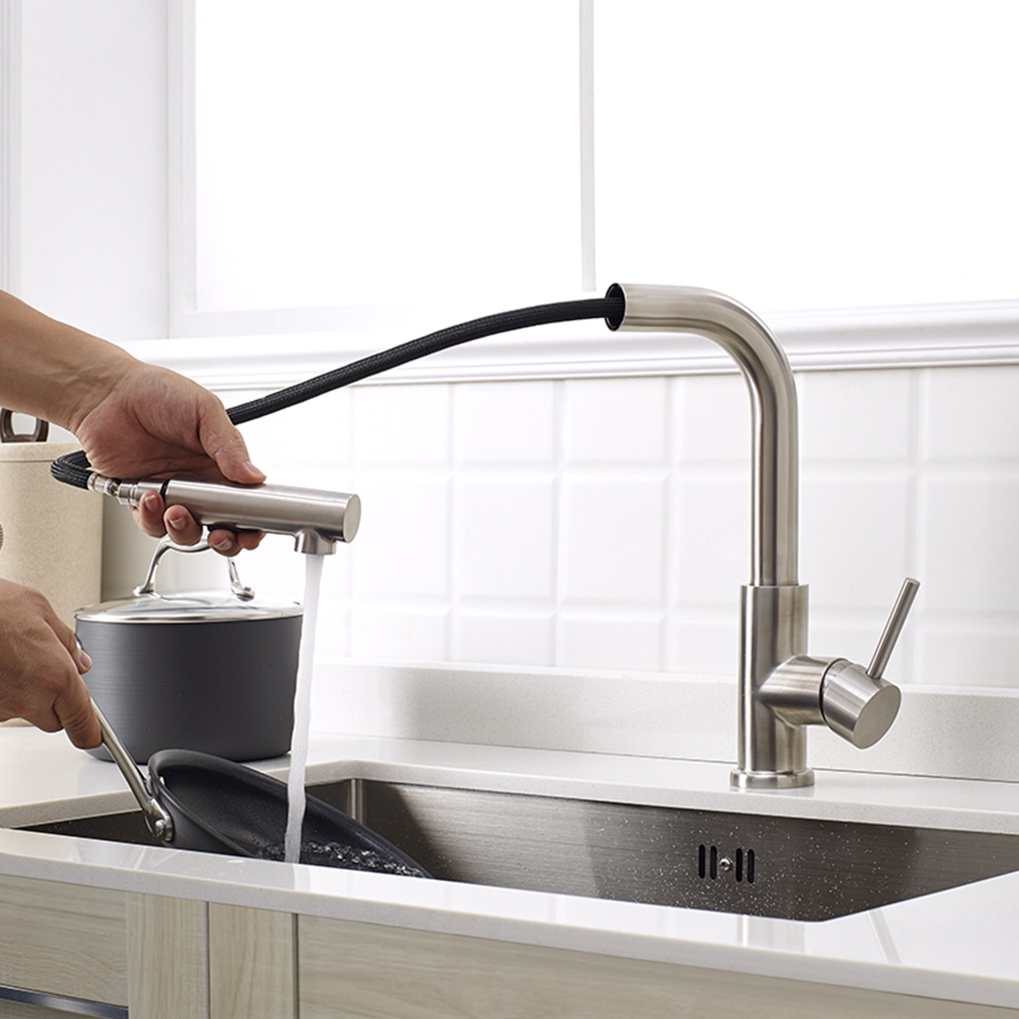 New Design 360 Degree Rotatable Flexible Ceramic Cartridge Durable Kitchen Faucet for kitchen cabinets