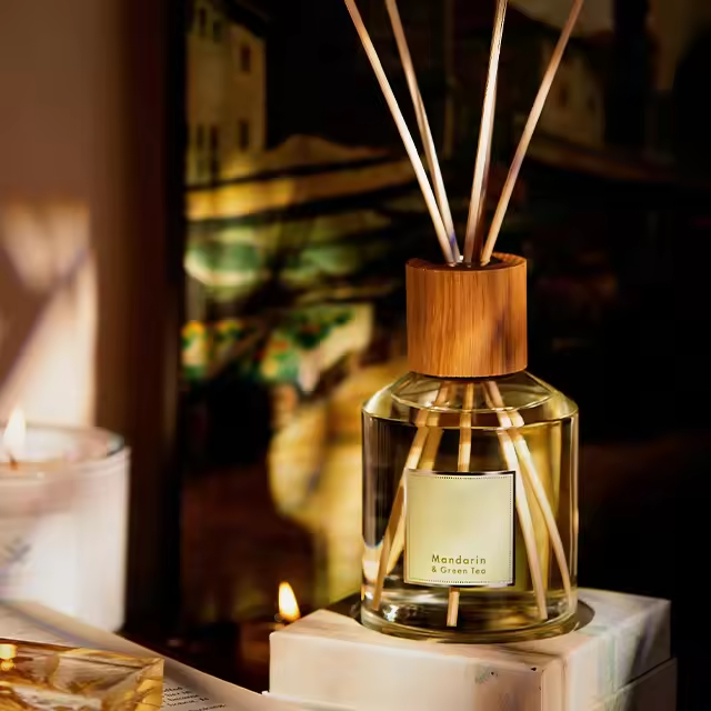 Customized round spiral wood cover glass bottle aromatic reed diffuser sustainable packaging