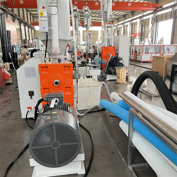 Durable Plastic Pipe Machine Output 500-1000kg/H