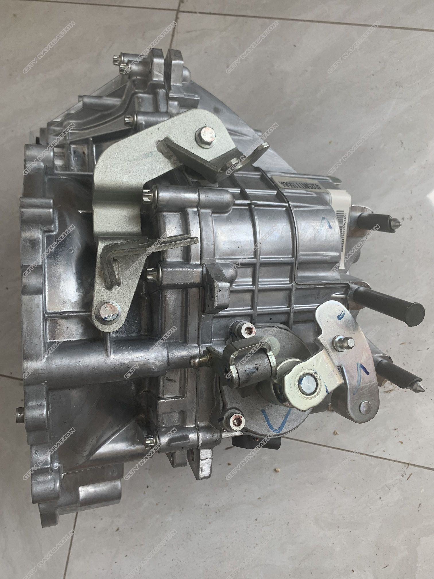 Dongfeng Forthing S500 Original Spare Part Manual Transmission Gearbox OE Standard