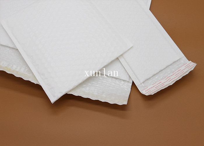 Shock Resistant White Poly Mailers Envelopes Bags For Mailing / Packaging
