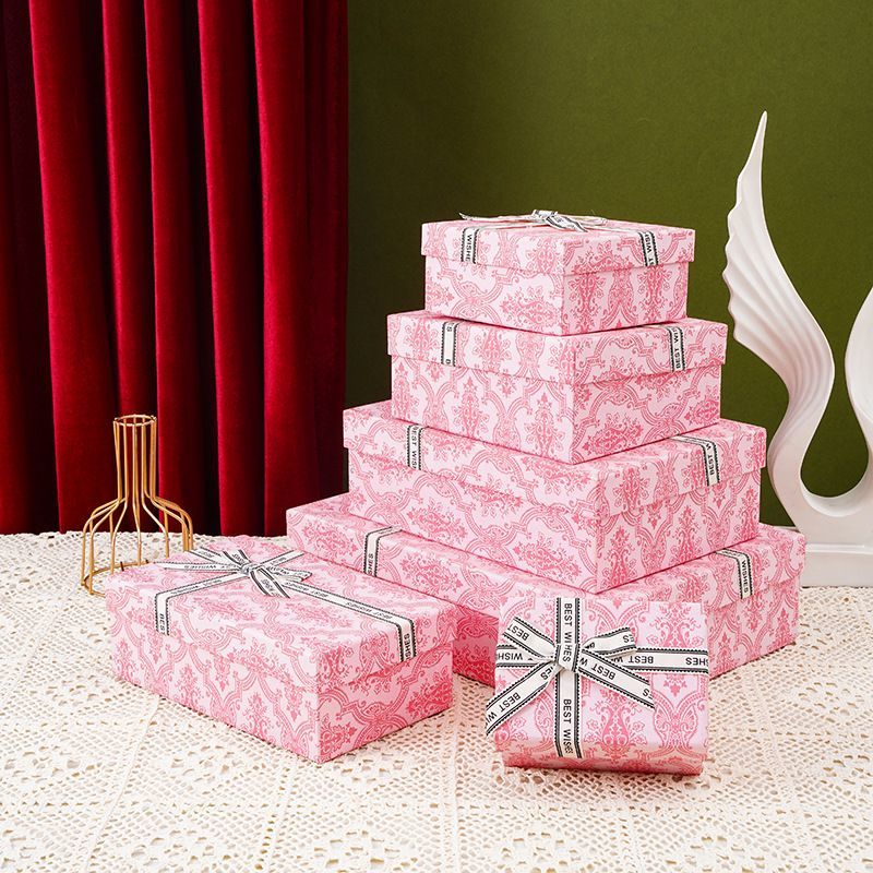 Solid Color Advanced Custom Logo Printing Fashionable Rigid Cardboard Packaging Apparel and Shoes Gift Box with Straps