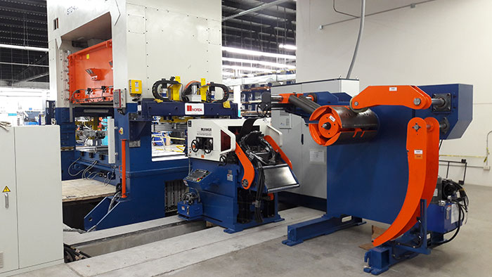 NC servo feeder