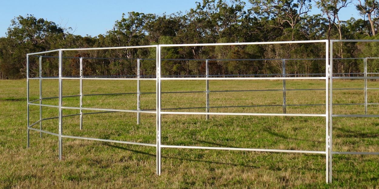 Cattle Horse round Yard Panels 1.5m Gate. Locking Pins. Victoria