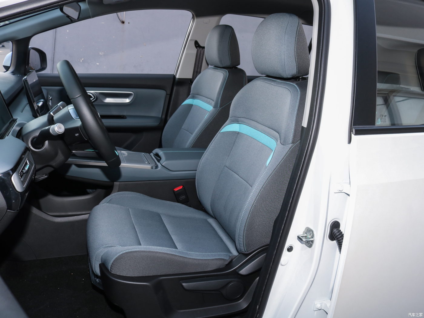GAC Second Hand EV Cars Full Version 5 Seats Mini Electric Vehicles