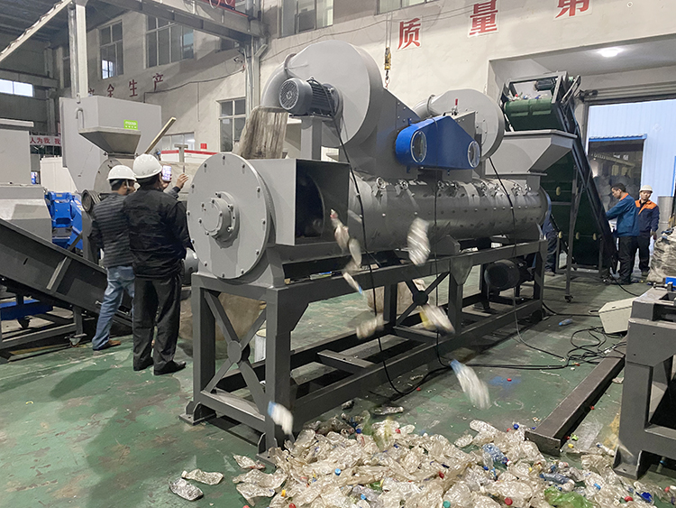 PP HDPE PET Bottle Label Remover Machine 5000KG/H Washing Line
