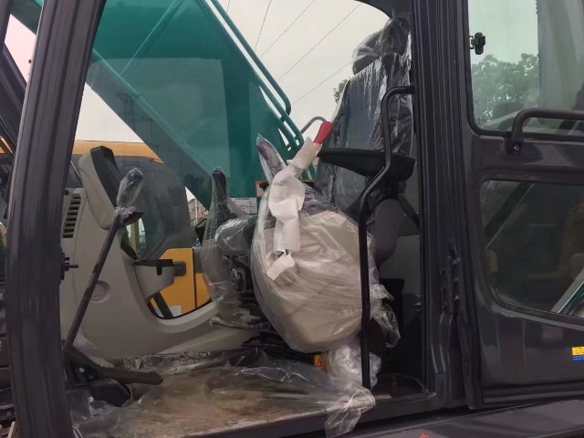 Kobelco SK220XD Excavator Cab
