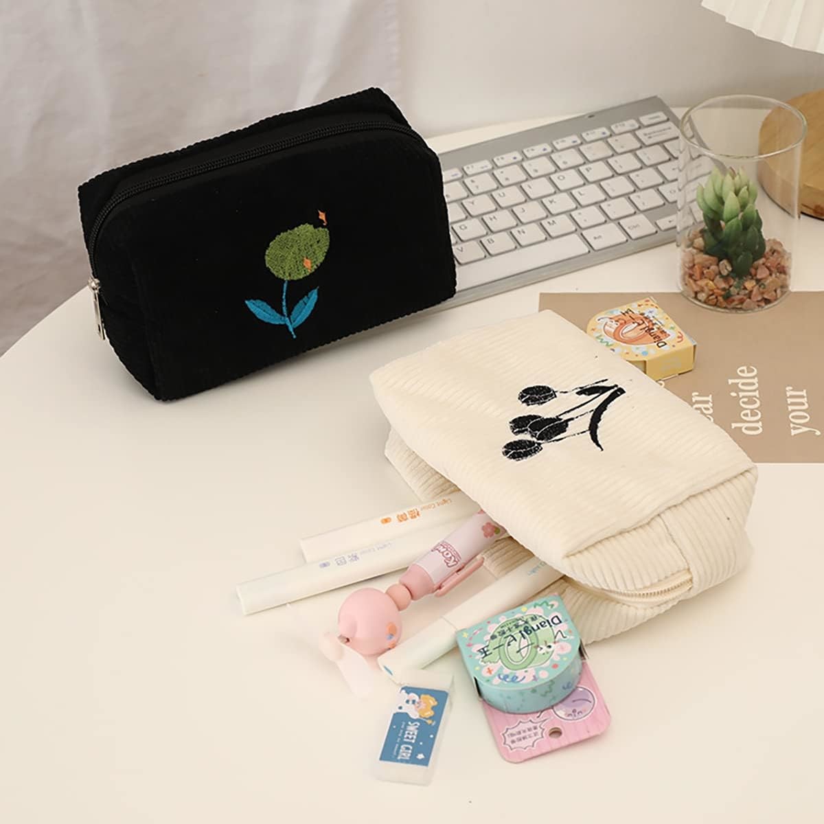 Lightweight and waterproof Women Large Capacity Canvas Makeup Bags Travel Toiletry Bag Accessories