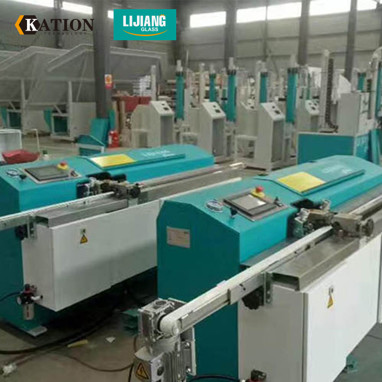 The type of LJTB01 butyl extruder machine is used for spreading aluminum spacer frames evenly with hot melt butyl
