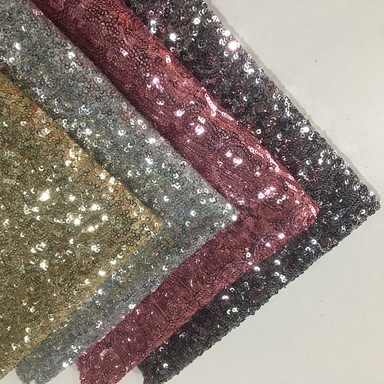 Modern Silver Sequin Fabric , Sequin Lace Fabric Sparkly Mesh Garment Applied