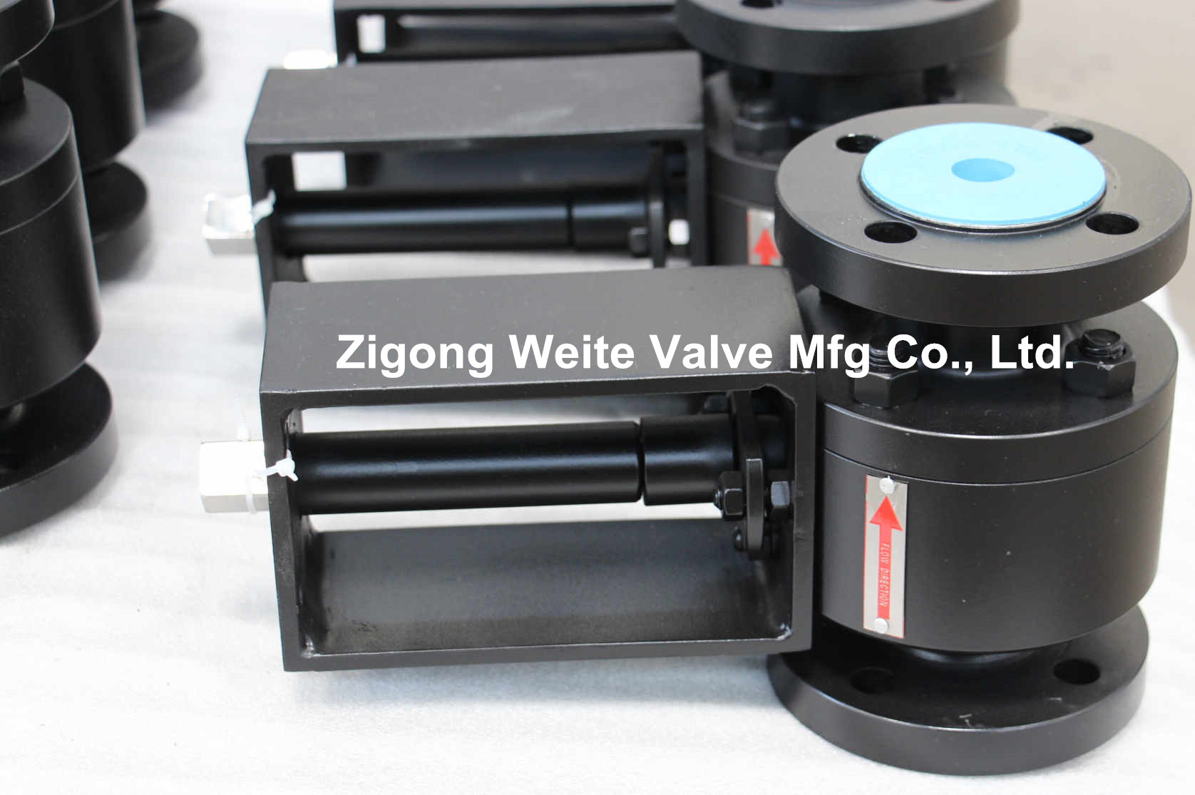 Flanged End Floating Ball Valve Cast Steel With Locking Device