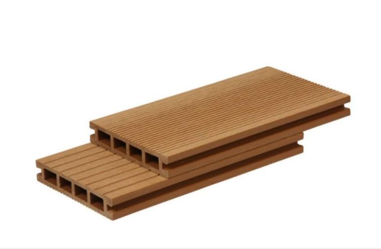 Recyclable WPC Decking Engineering Flooring for Outdoor Fencing/Boardwalk/Gate/Playground