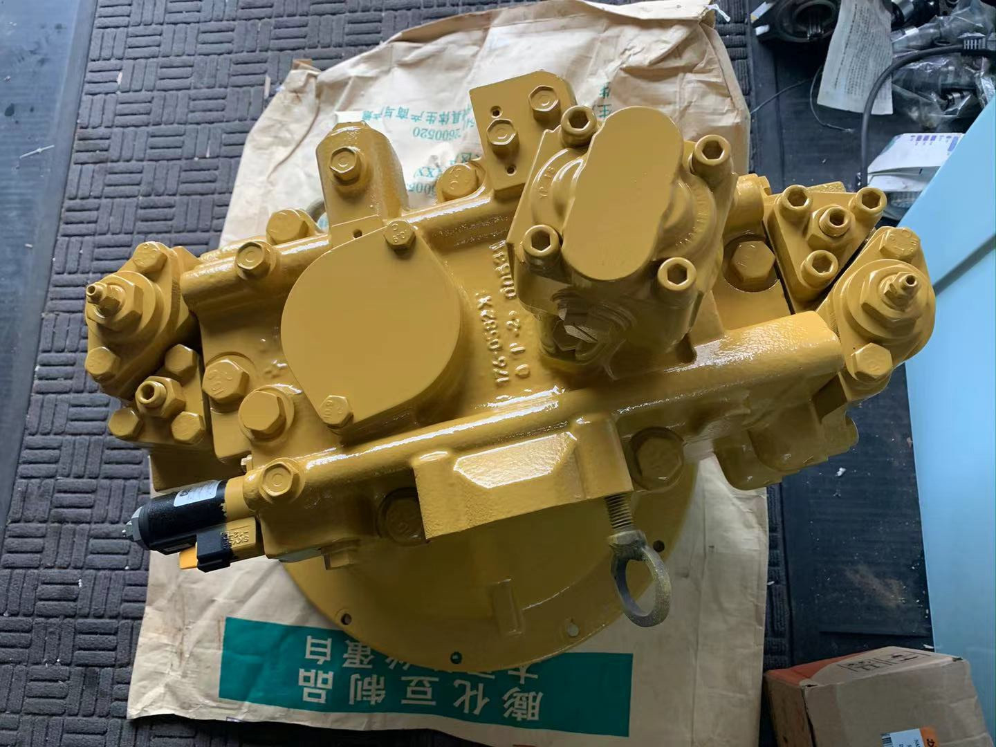 611 427F2 CB-634C 621K Hydraulic Pump For Excavator 4S-8687