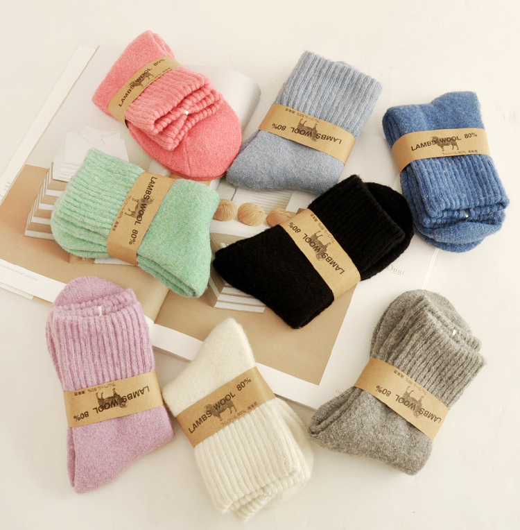 OEM Football Socks Men's Thick Sports Tube Dispenser for Soccer Basketball