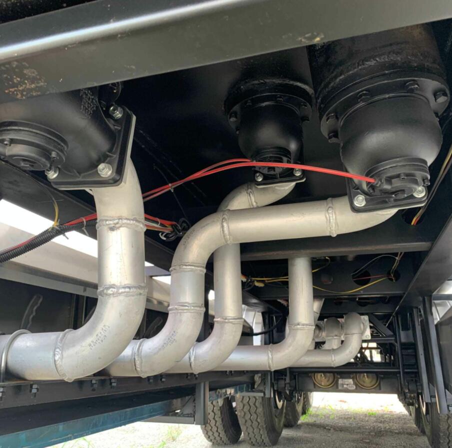 high quality howo 6x4 22000 liters 371 hp fuel tank truck