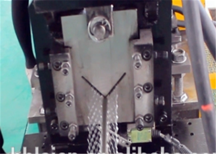 Perforated Metal Mesh Fence Making Machine / Hole Pounching Mesh Machine