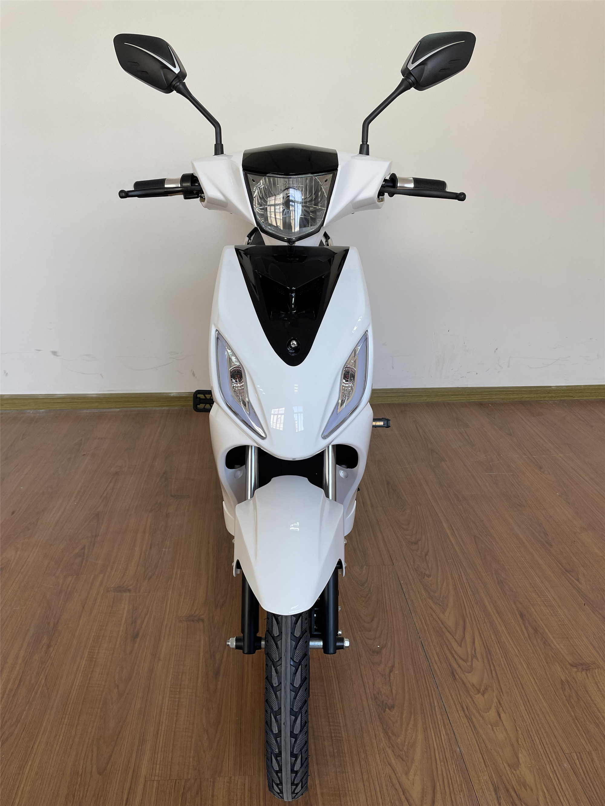 Switzerland Hot Selling 48V 500W Electric Pedal Mopeds Big Wheel 18 Inch Pedal Assist Electric Scooter With Lithium Battery