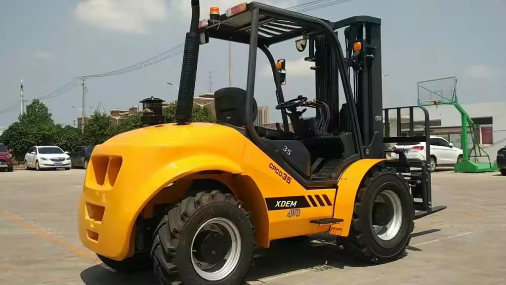 3.5 Ton Rough Terrain Forklift With Japanese Engine Forklift