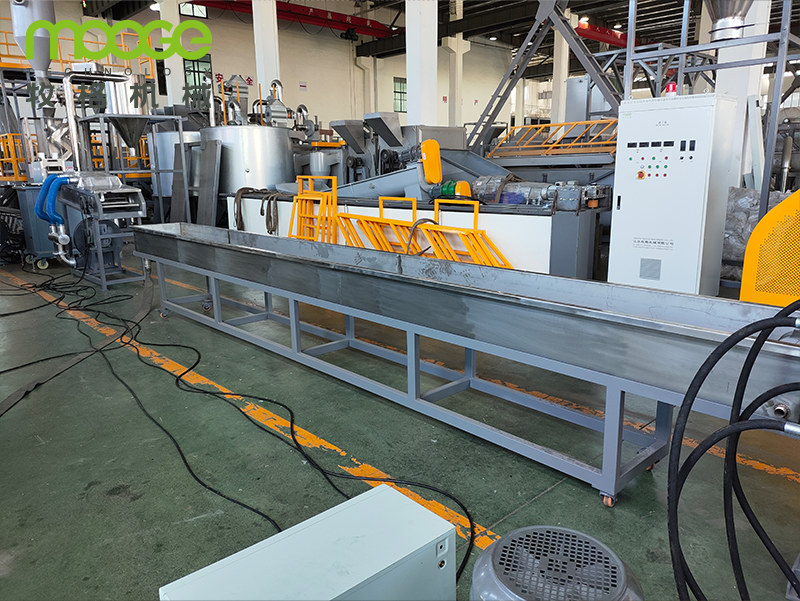 RSL-Series Dual Stage Plastic Pelletizing Machine For Efficient Soft PE / PP Recycling