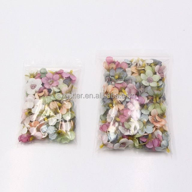 Graduation Cap Decor Mini Daisy Flowers Fashionable Silk Rose Flower Heads for Wedding Party Home Decoration