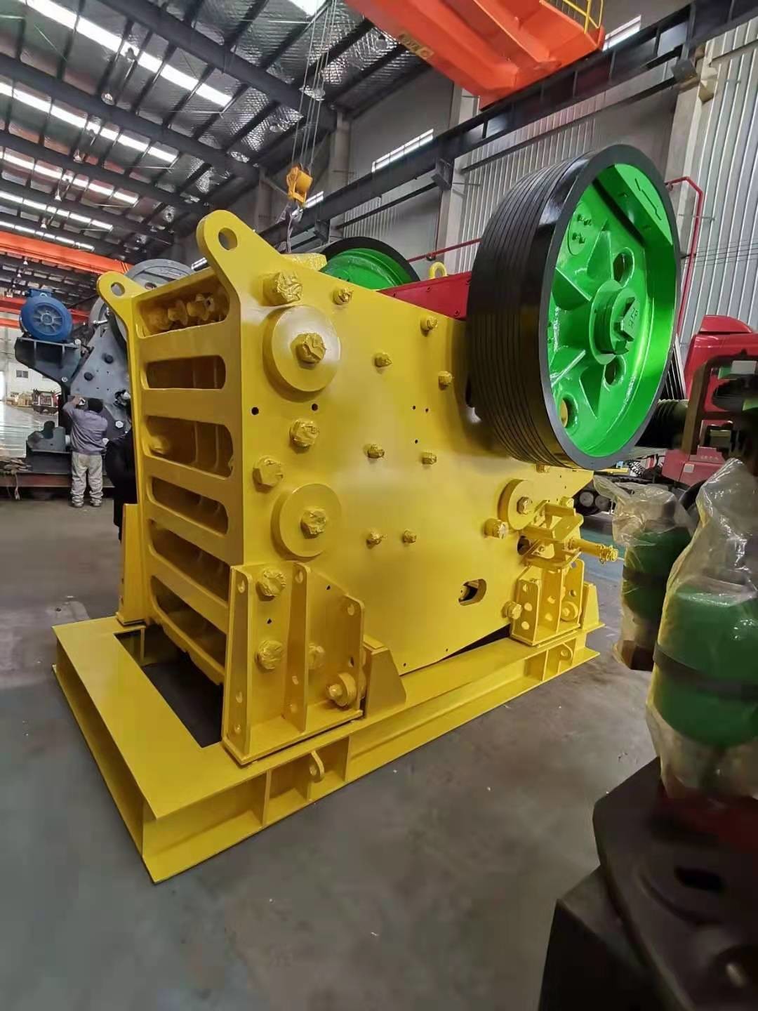 185mm Feeding Spring Cone Crusher Quarry Stone Concrete Block Crusher