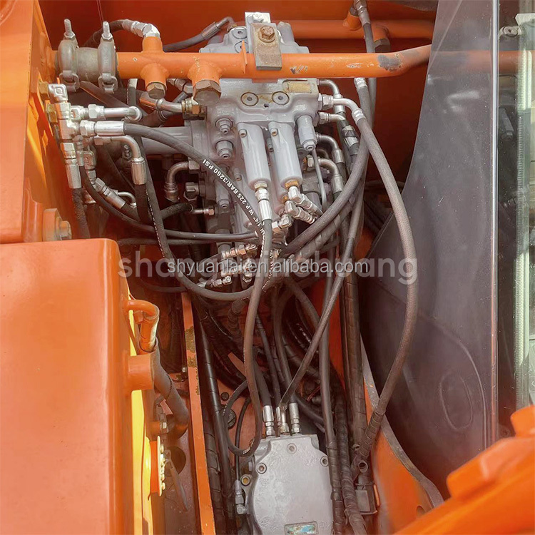 Second Hand Hitachi Excavator With Original ISUZU Engine And Hydraulic Pump