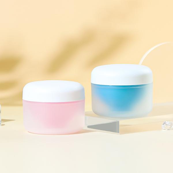 Lightweight Durable Plastic Cosmetic Jars In Black For Retail And Travel