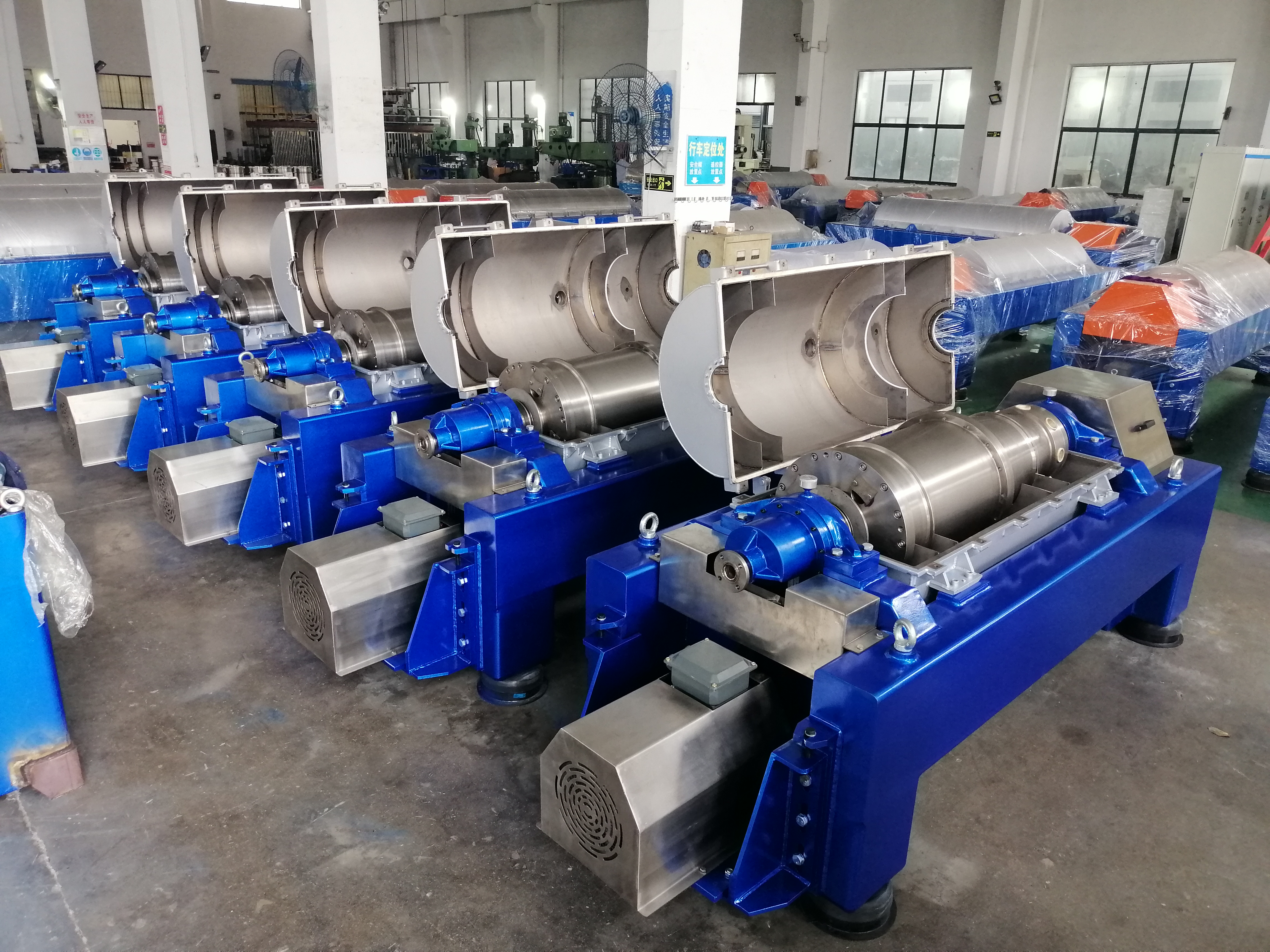Titanium GMP Decanter Centrifuges Machine For Preparation Of Calcium Hypochlorite