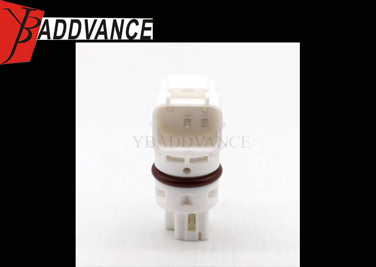Top Quality Electric White 4 Pin Male Fuel Pump Harness Connector For Nissan
