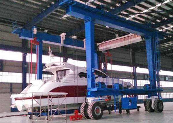High Performance Harbour Portal Crane , 100 Ton Boat Hoist Lifting Shipyard