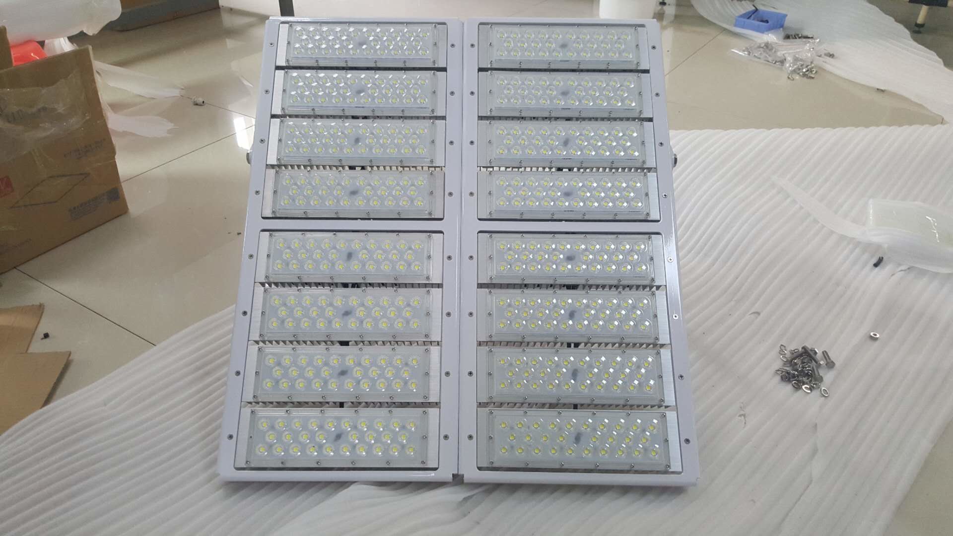 IP65 Exterior LED Stadium Light , High Pole LED Flood Light 1000 Watts Power