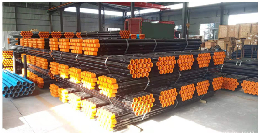 Tractor Pneumatic Borewell Machine For Drilling Hole Diameter 105-200 Mm