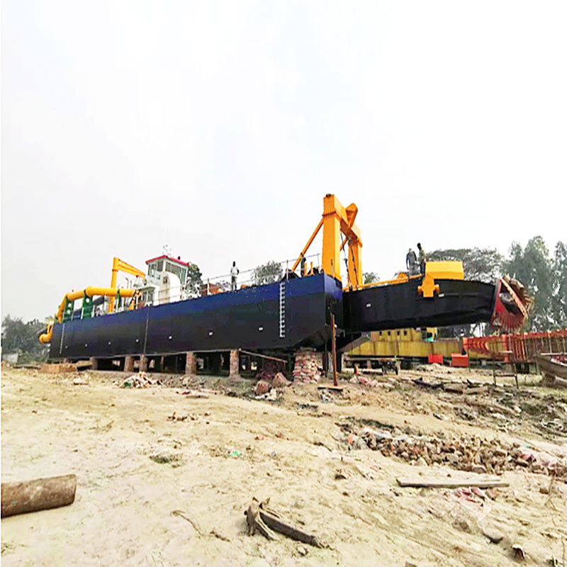 Diesel Engine Power Cutter Suction Dredger Used in River and Lake