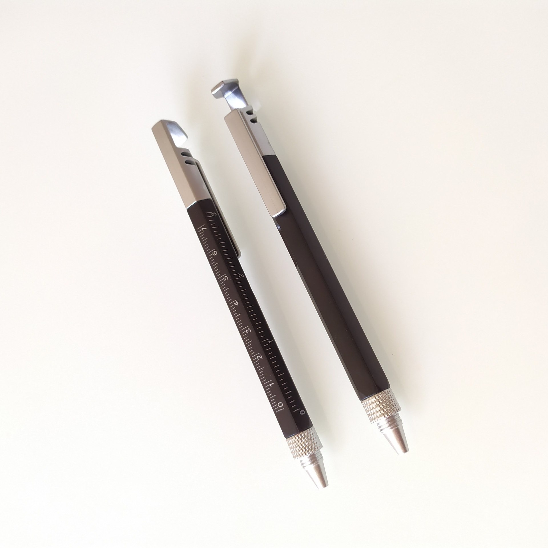 Multi-function Phone Holder Plastic Level Screwdriver Inch Scale Tool Ballpoint Pen OEM/ODM