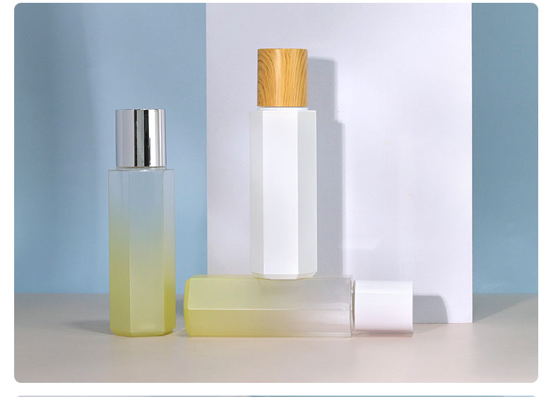 PP / Acrylic Refillable Cosmetic Bottles 100ml Square Perfume Bottle Custom Transparent