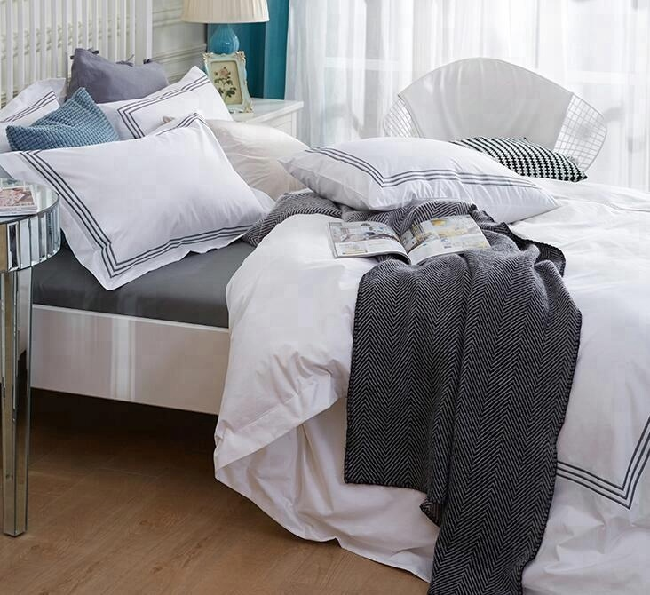 Elegant Home 60s Pure Cotton Customized Hotel Bedding Set with YARN DYED Pattern