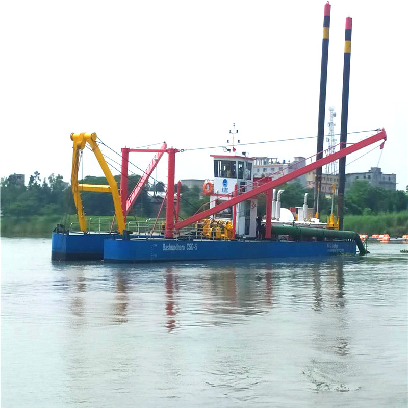 China Diesel Engine 26inch Cutter Suction Dredger with Booster Station