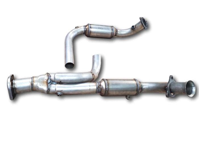 2002 Cadillac Escalade Base 5.3L Direct Fit Catalytic Converter EPA